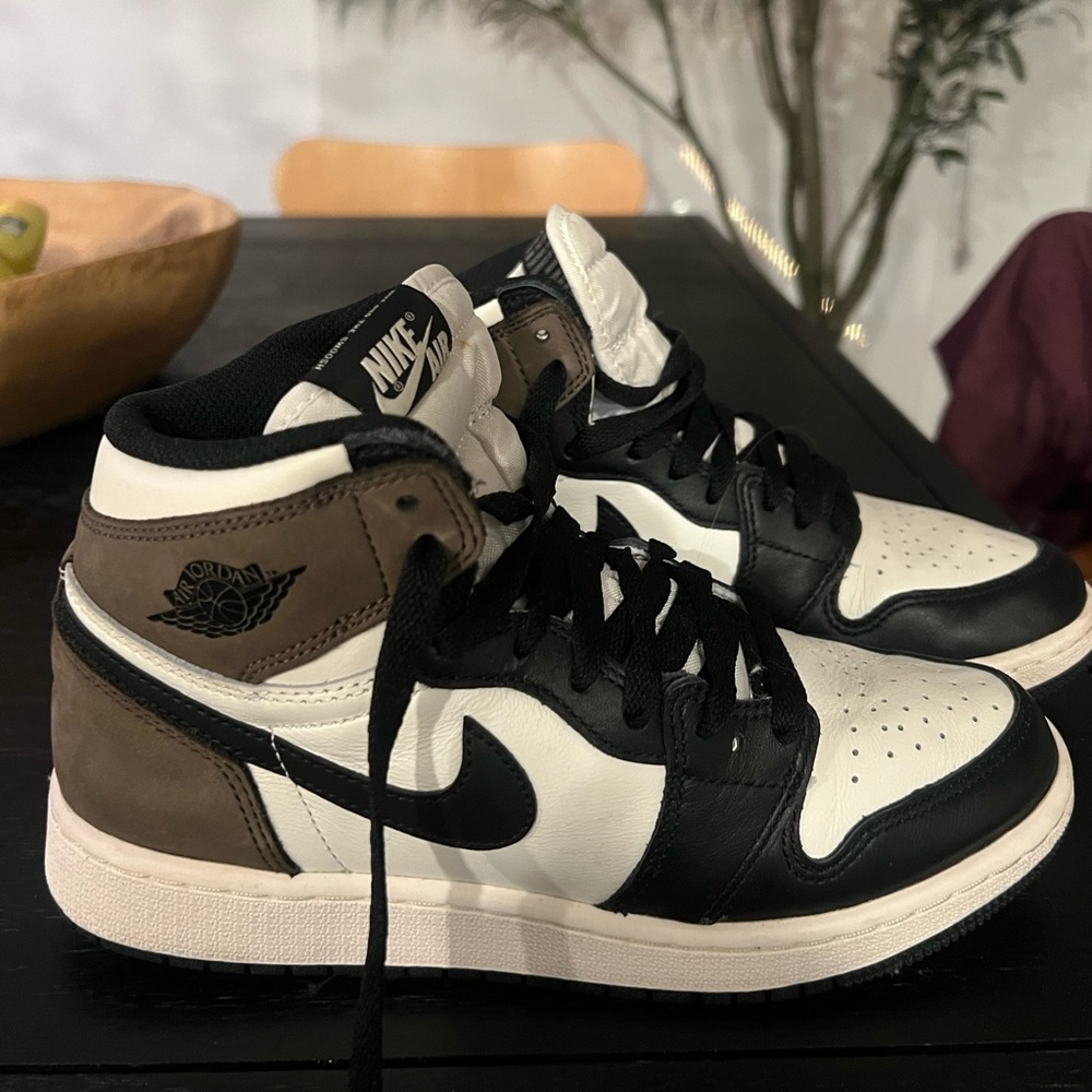 Jordan 1 mocha good condition